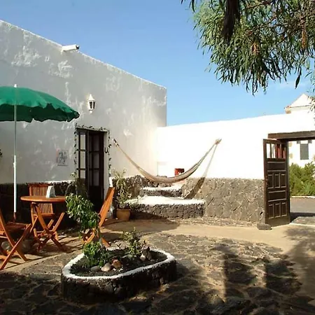 Sleeps 4 Pool Wifi Güime